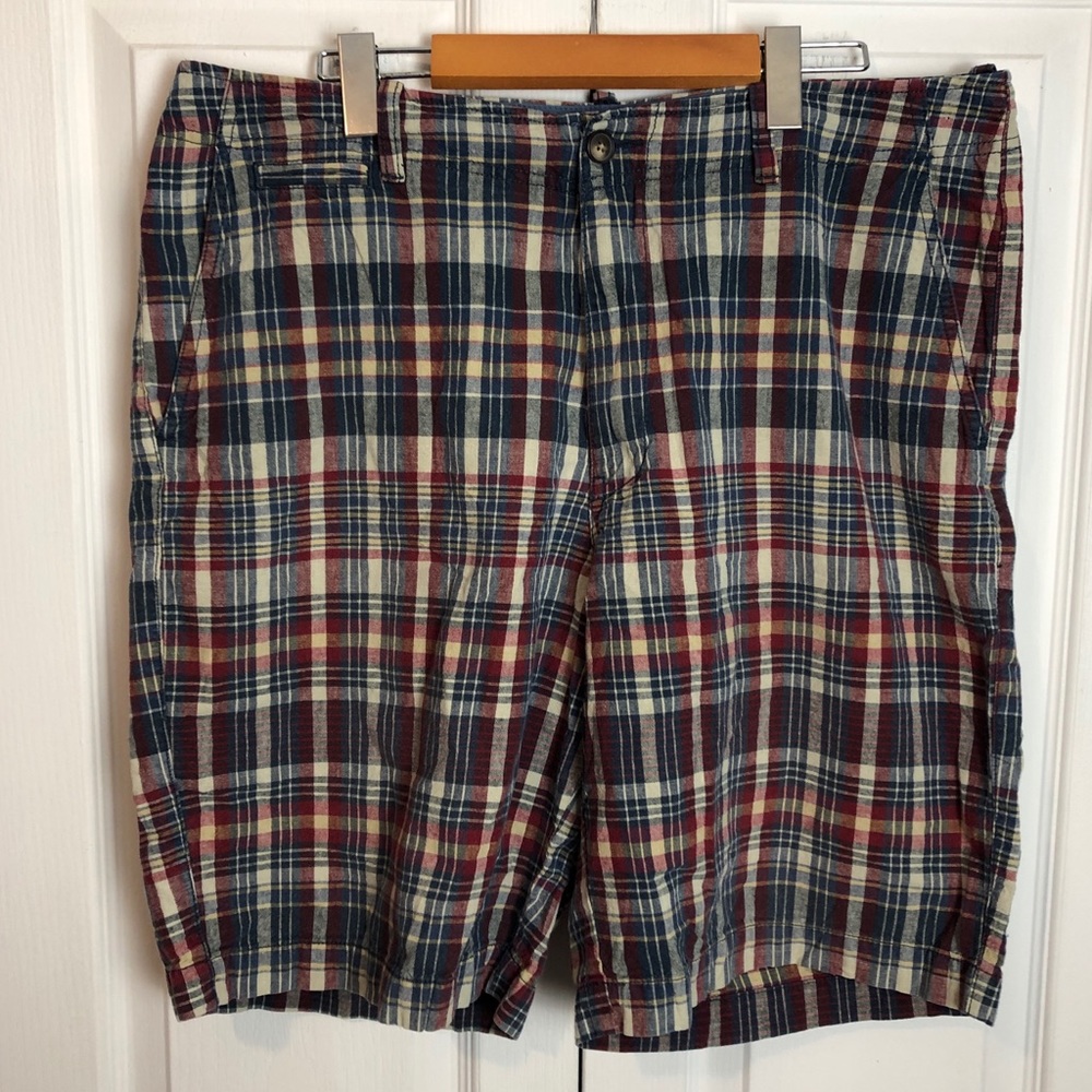 BUY 2 GET 3RD FREE J.CREW men’s size 36 shorts